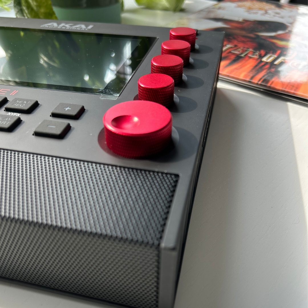 THE GREAT SET - THE BIG KNOB + 4 SMALL KNOBS RED