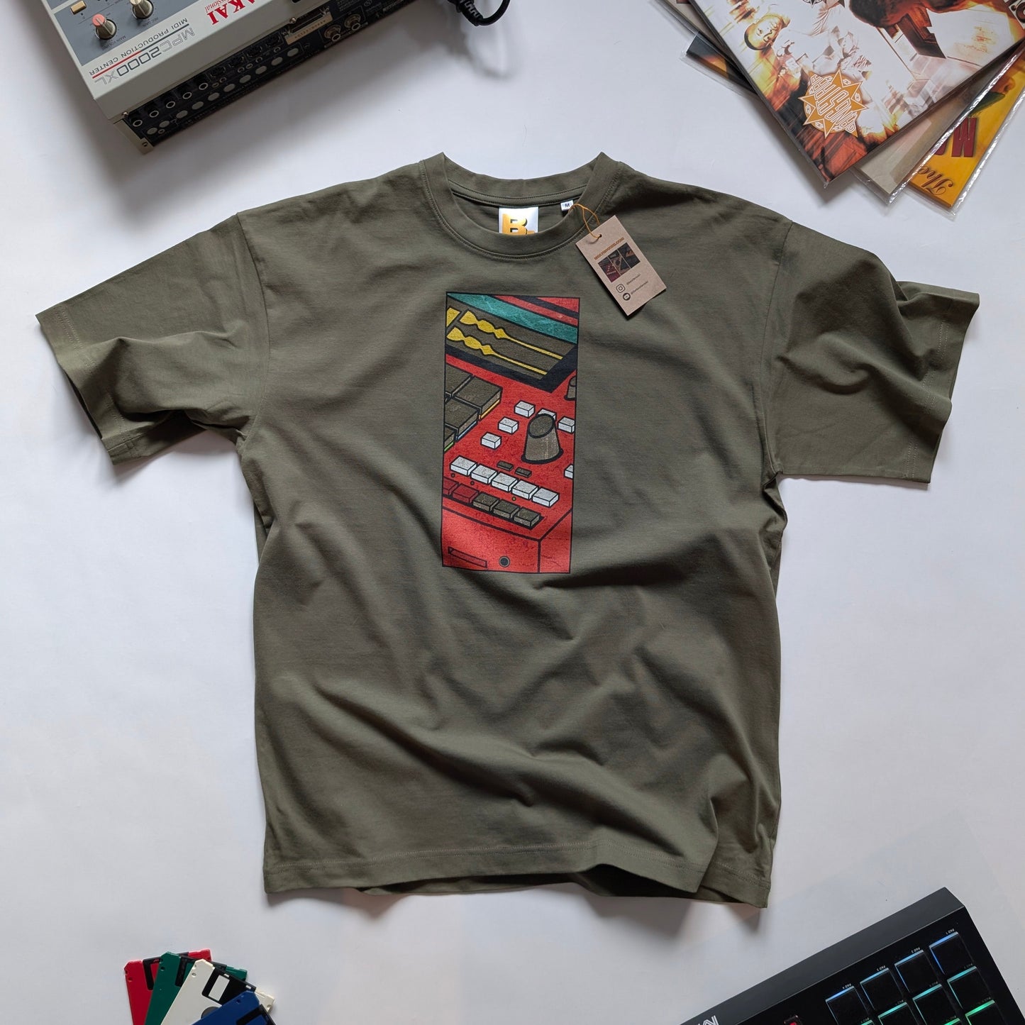 š„NEW DROPš„T-SHIRT OVERSIZE "ONE+ CLOSE UP"