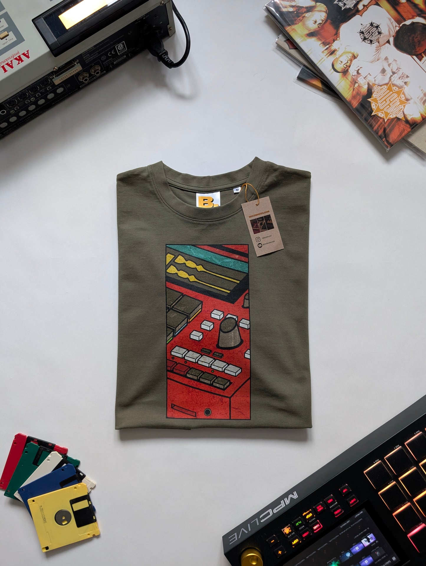 š„NEW DROPš„T-SHIRT OVERSIZE "ONE+ CLOSE UP"