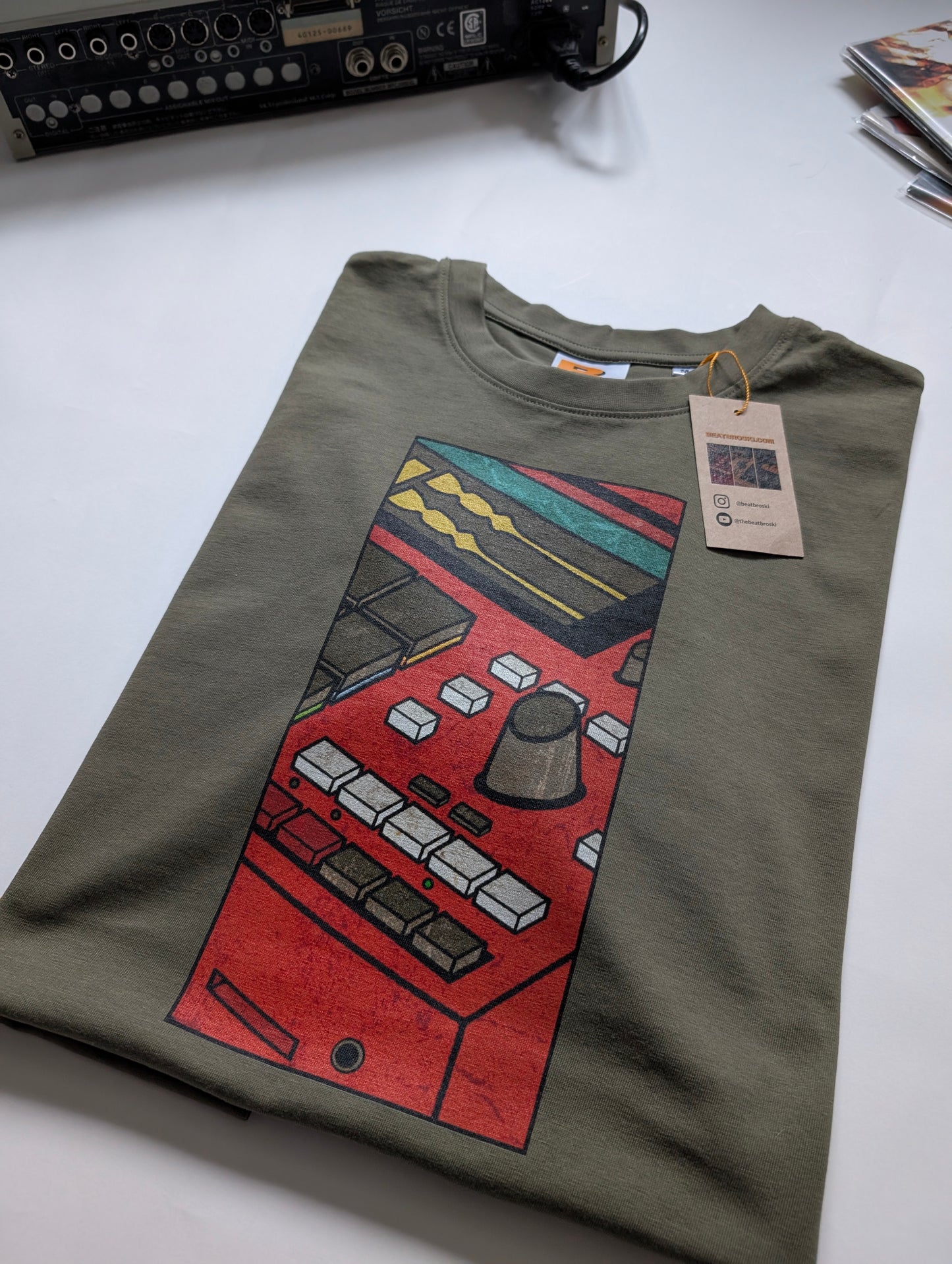 š„NEW DROPš„T-SHIRT OVERSIZE "ONE+ CLOSE UP"