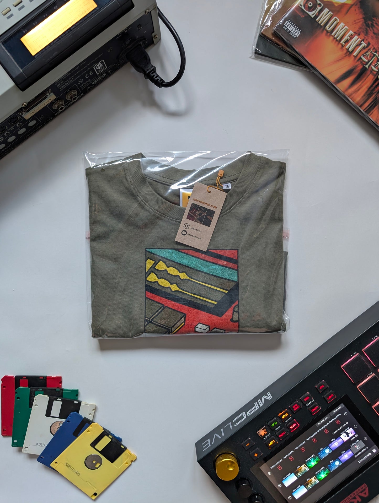 š„NEW DROPš„T-SHIRT OVERSIZE "ONE+ CLOSE UP"