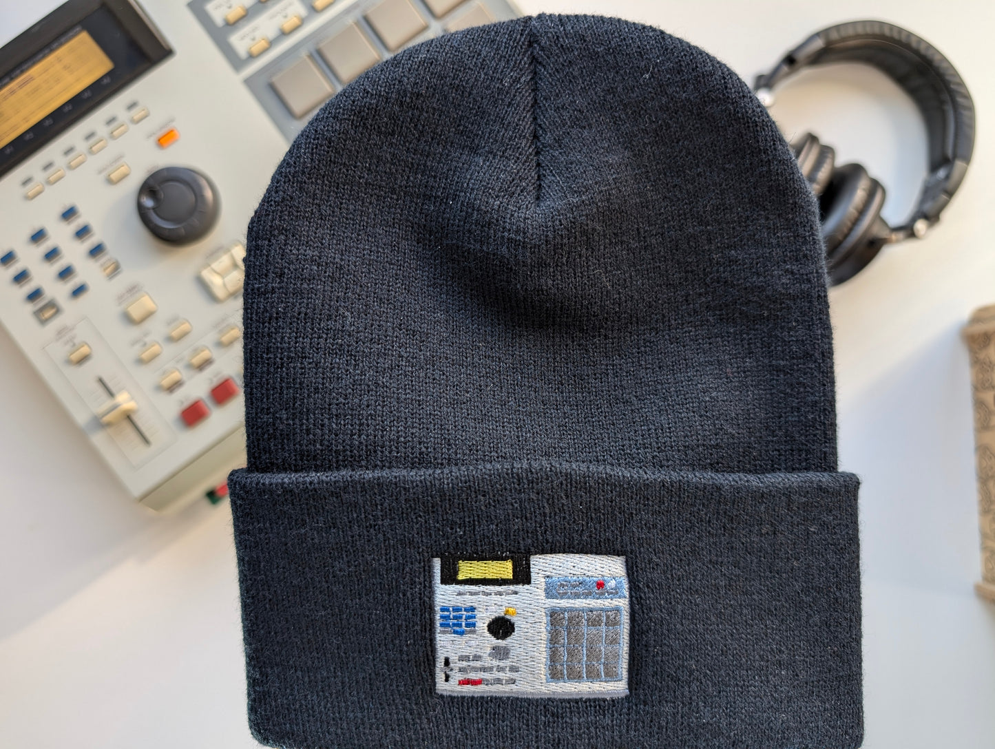 CLASSIC LONG WARM EMBRIODERED BEANIE "2000 XL"