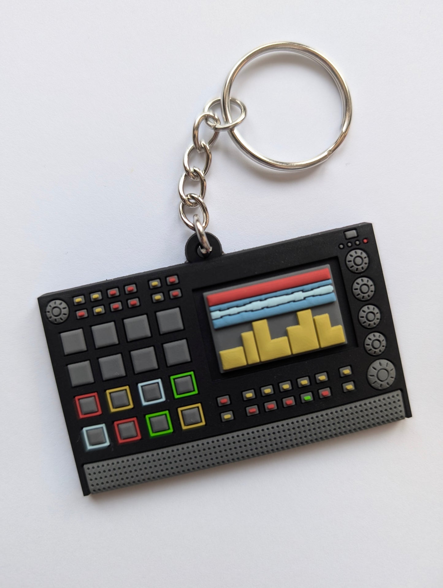 "MPC LIVE 2" KEYCHAIN WITH SUPER NICE DETAILS