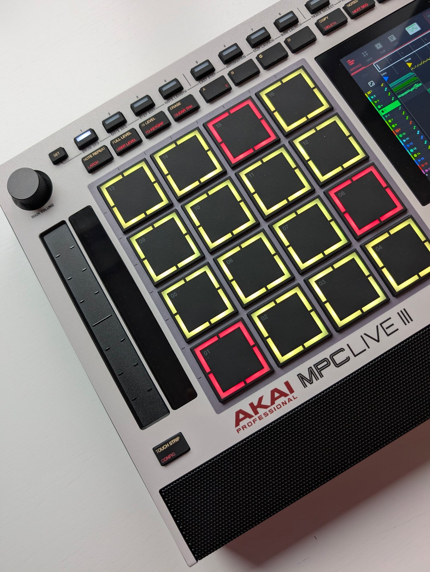 🔥NEW🔥MPC LIVE 3 SKIN "RETRO XL"