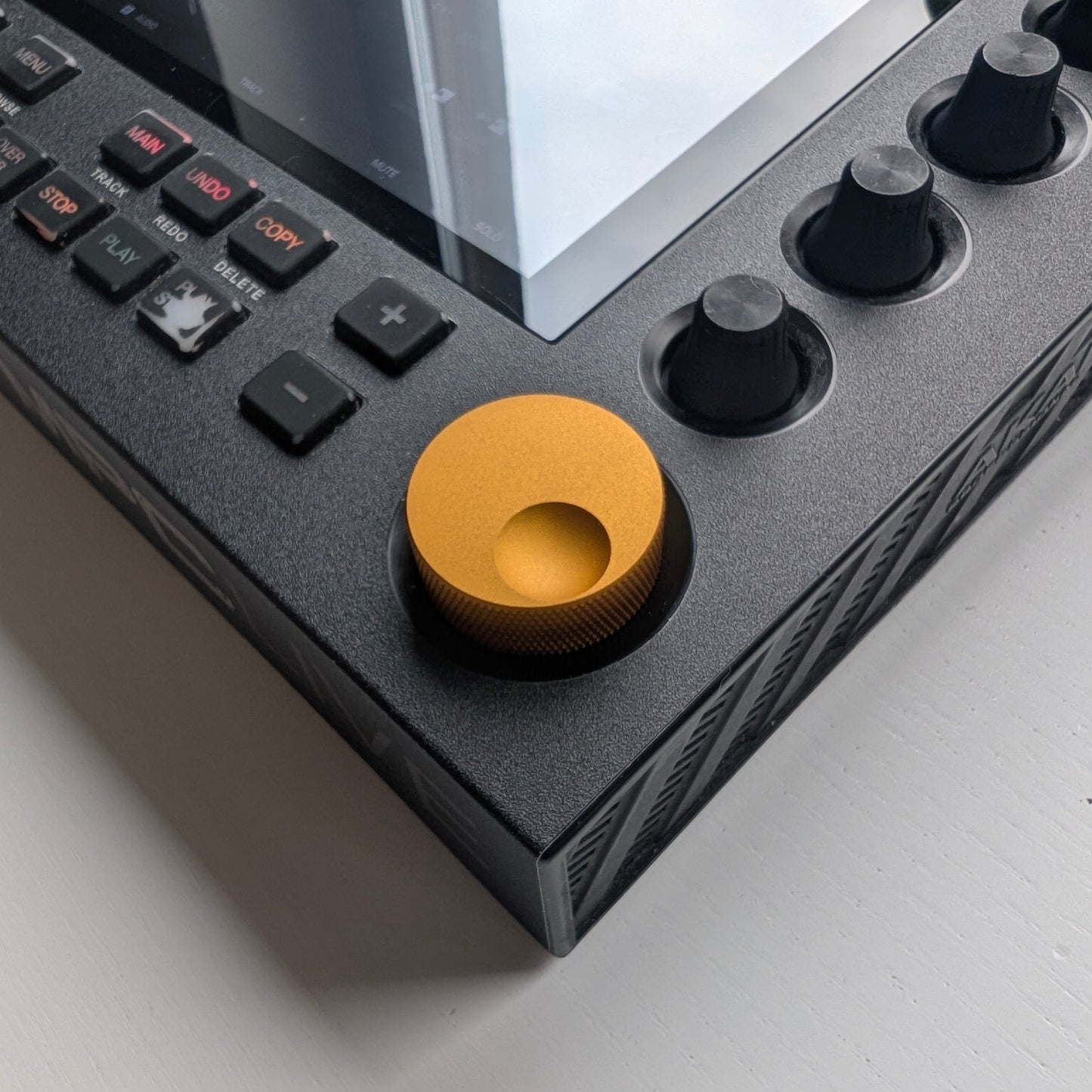 🔥NEW DROP🔥THE BIG KNOB -🍯MUSTARD GOLD