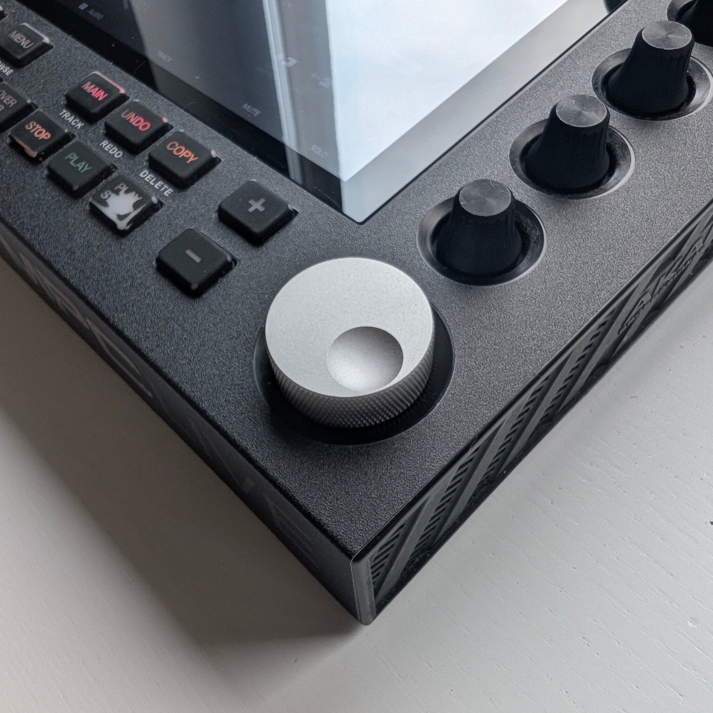 THE BIG KNOB - SILVER