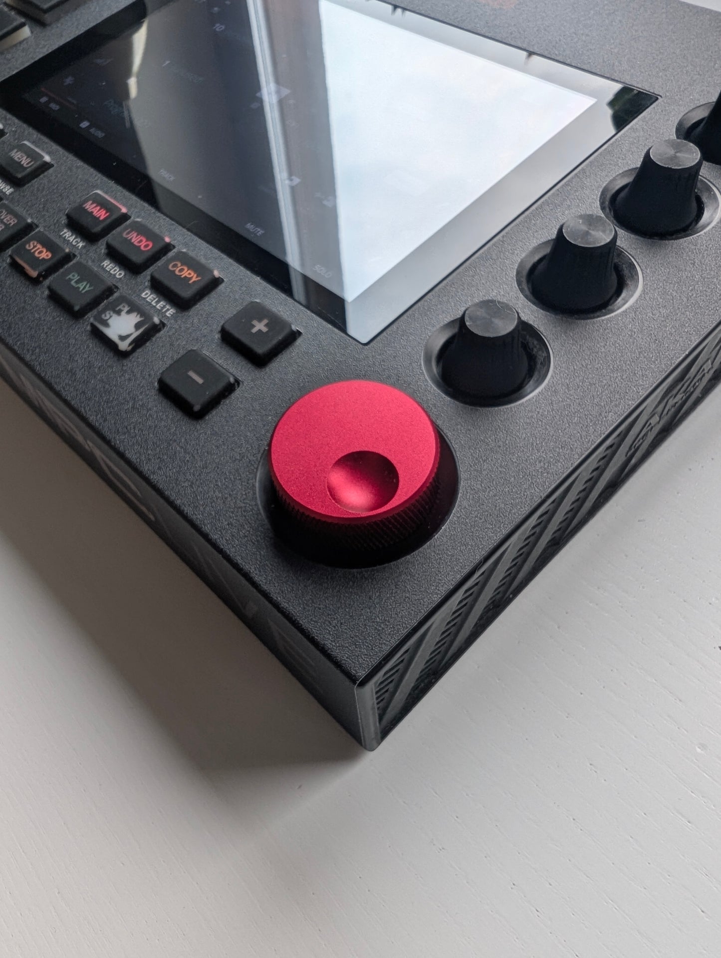 THE BIG KNOB - RASPBERRY🍓 RED/PINK TINT