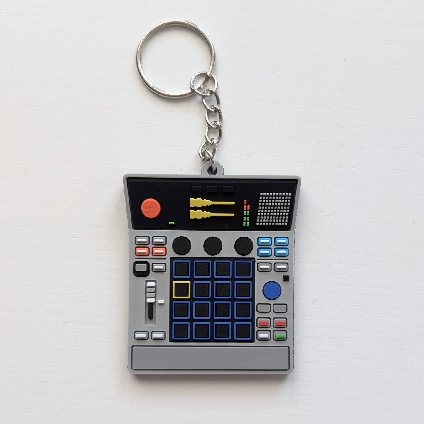 🔥NOWOŚĆ🔥"MPC SAMPLE" DUŻY BRELOK Z SUPER DETALAMI 