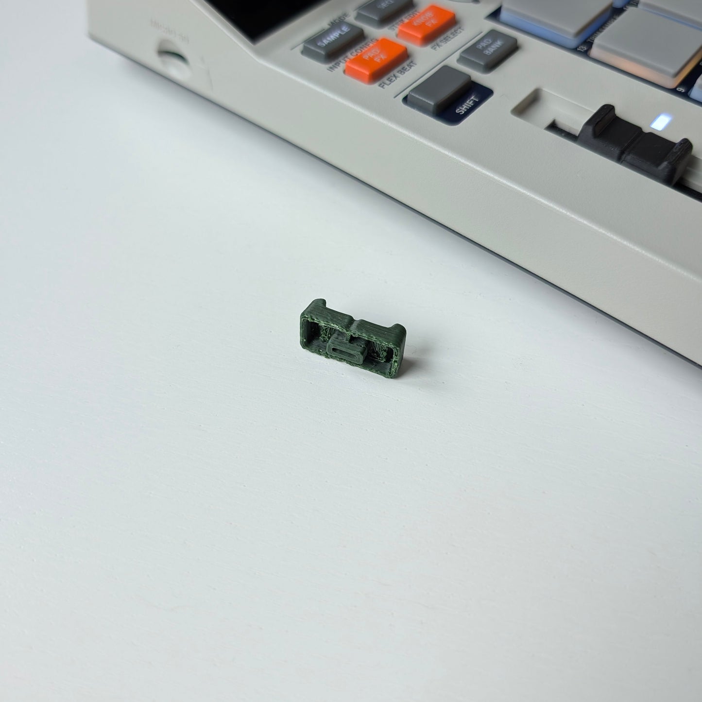 🔥NEW DROP🔥MPC SAMPLE FADER CAP 🪖CIEMNY ZIELONY